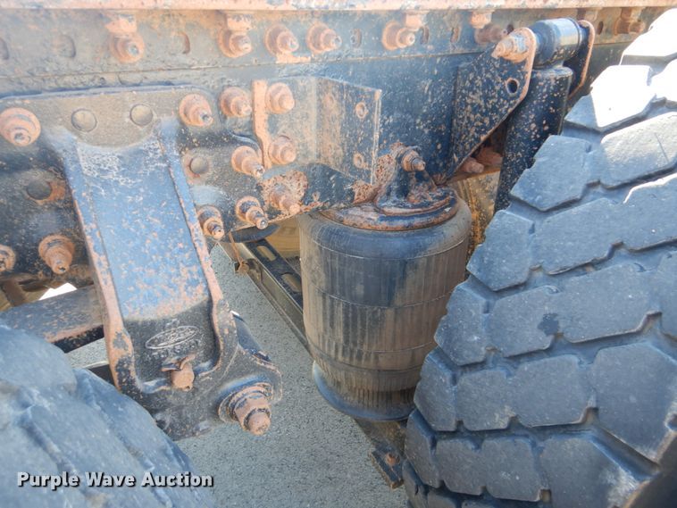 image for item FF9100 2007 Mack CHN semi truck