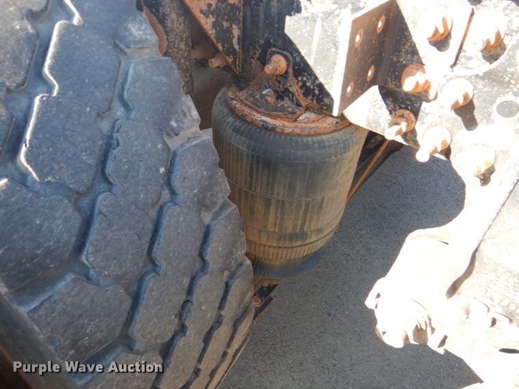 image for item FF9100 2007 Mack CHN semi truck