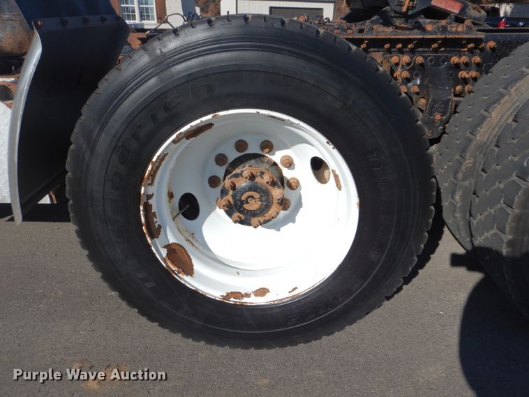 image for item FF9100 2007 Mack CHN semi truck