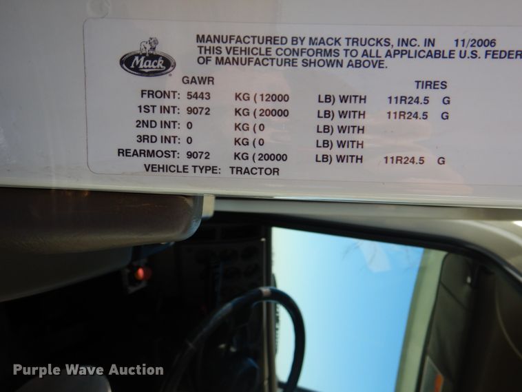 image for item FF9100 2007 Mack CHN semi truck