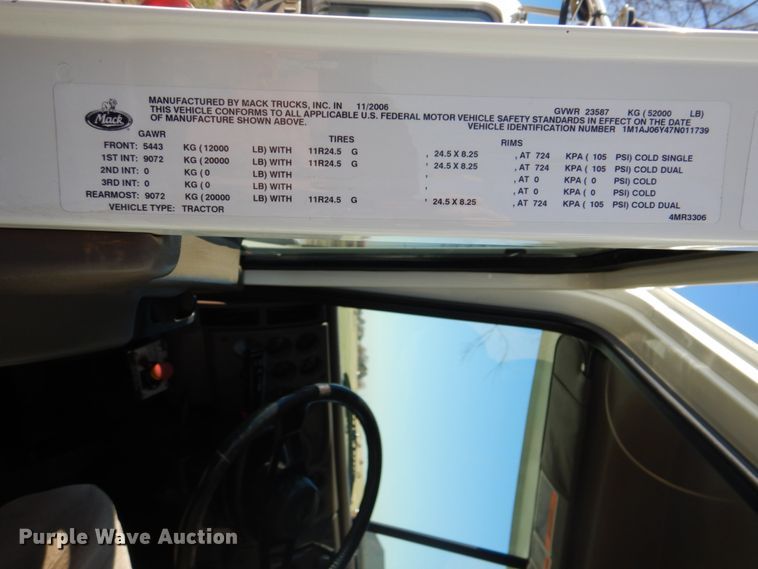 image for item FF9100 2007 Mack CHN semi truck