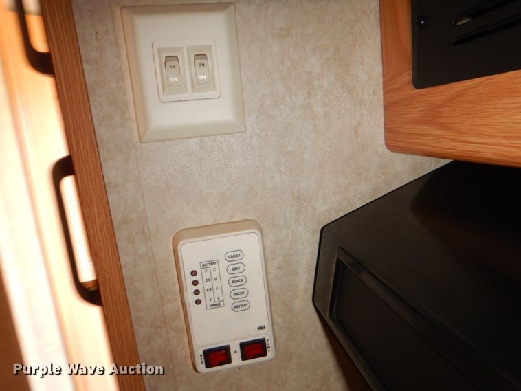 image for item FF9103 2008 Forest River Sierra camper