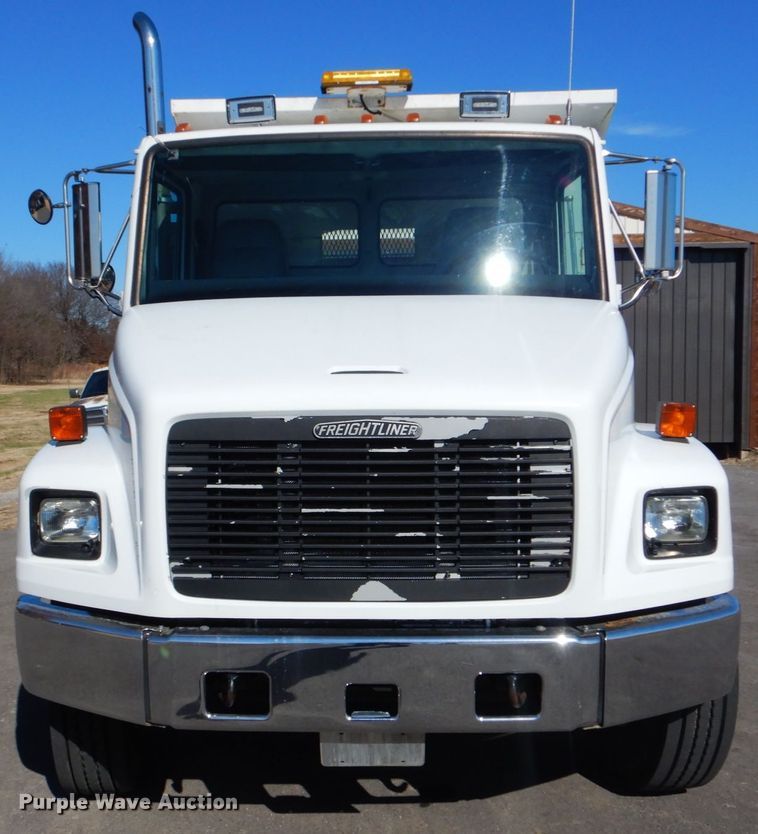 image for item FF9105 1994 Freightliner FL70 dump truck