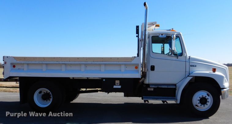 image for item FF9105 1994 Freightliner FL70 dump truck