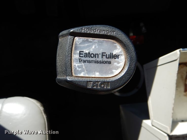 image for item FF9105 1994 Freightliner FL70 dump truck