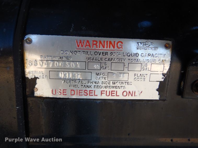 image for item FF9105 1994 Freightliner FL70 dump truck