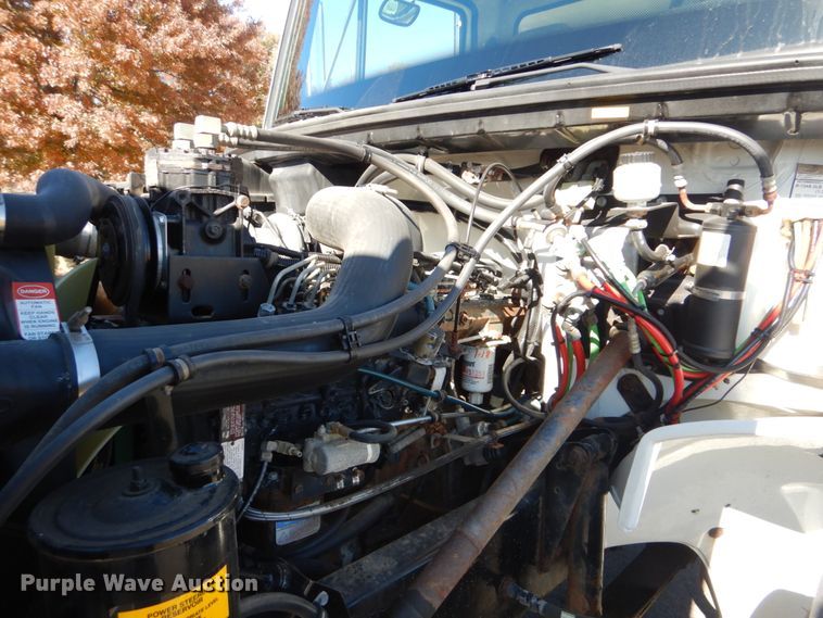 image for item FF9105 1994 Freightliner FL70 dump truck