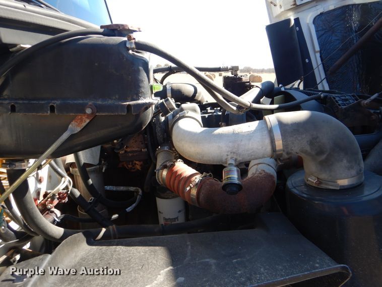 image for item FF9105 1994 Freightliner FL70 dump truck