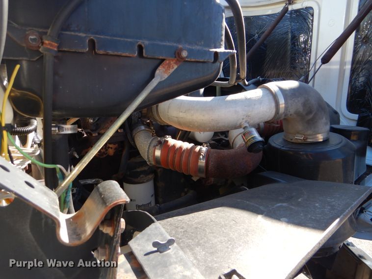 image for item FF9105 1994 Freightliner FL70 dump truck