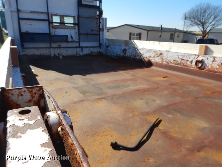 image for item FF9105 1994 Freightliner FL70 dump truck