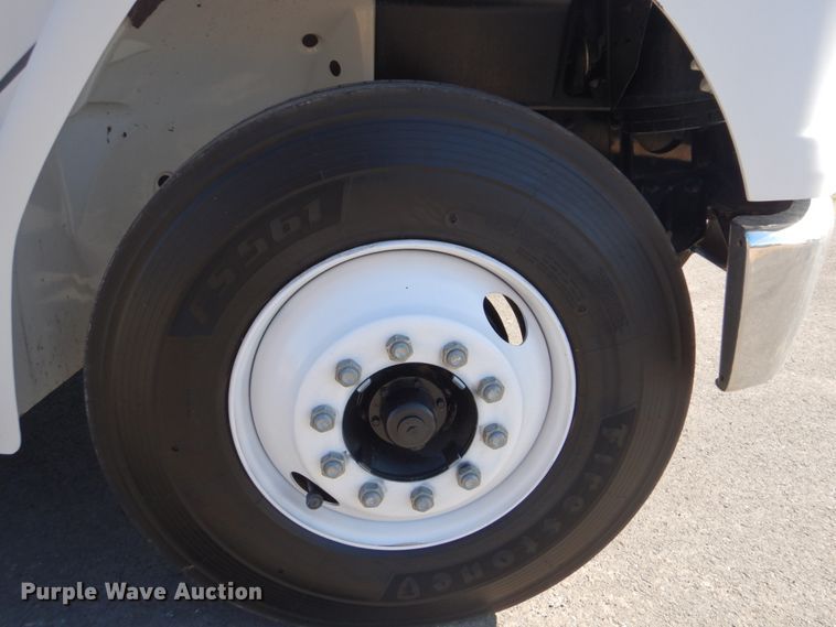 image for item FF9105 1994 Freightliner FL70 dump truck