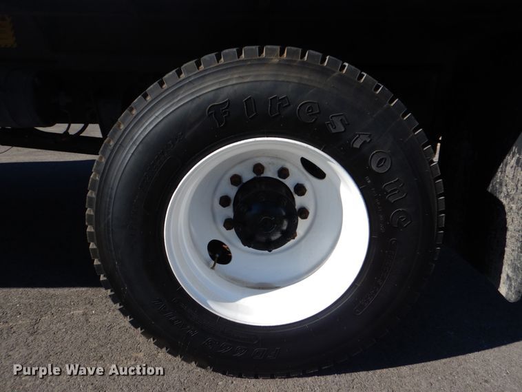 image for item FF9105 1994 Freightliner FL70 dump truck