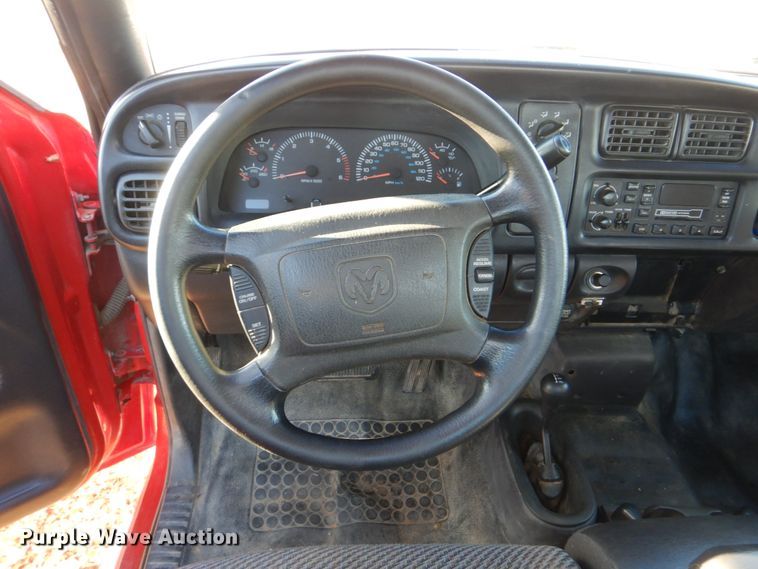 image for item FF9125 2001 Dodge Ram 1500 pickup truck