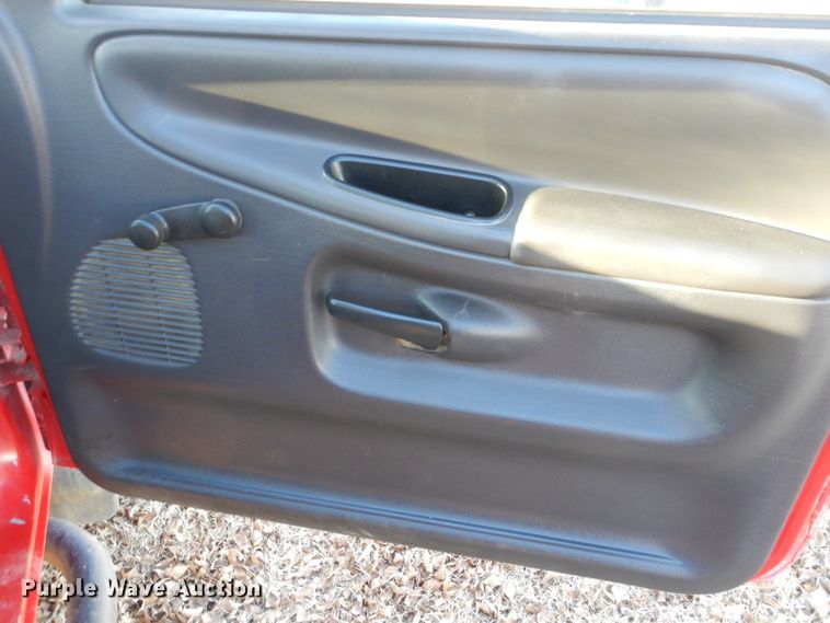 image for item FF9125 2001 Dodge Ram 1500 pickup truck