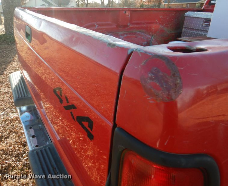 image for item FF9125 2001 Dodge Ram 1500 pickup truck