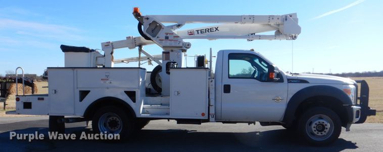 image for item FF9129 2011 Ford F550 Super Duty bucket truck