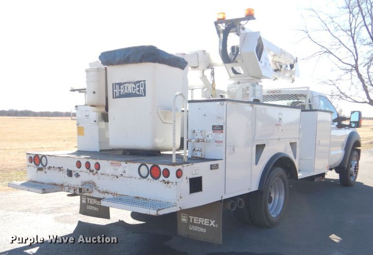 image for item FF9129 2011 Ford F550 Super Duty bucket truck