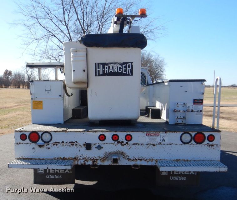 image for item FF9129 2011 Ford F550 Super Duty bucket truck