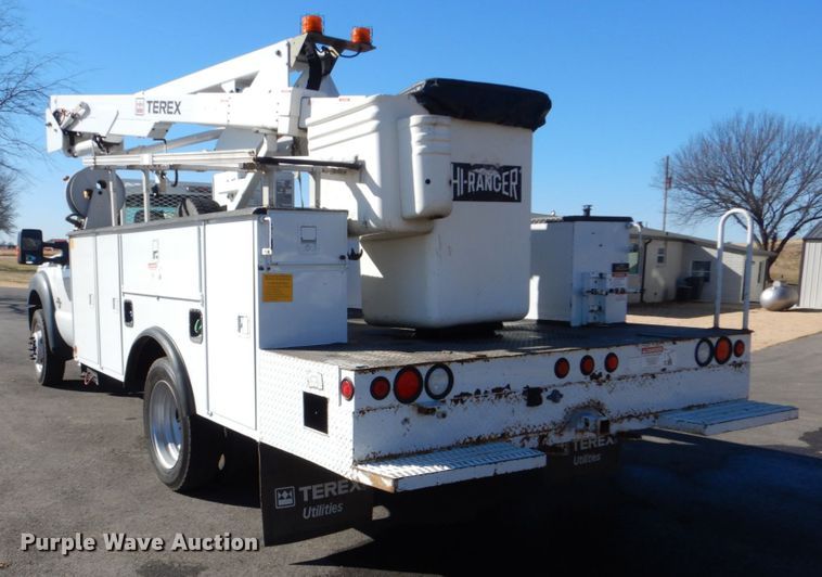 image for item FF9129 2011 Ford F550 Super Duty bucket truck