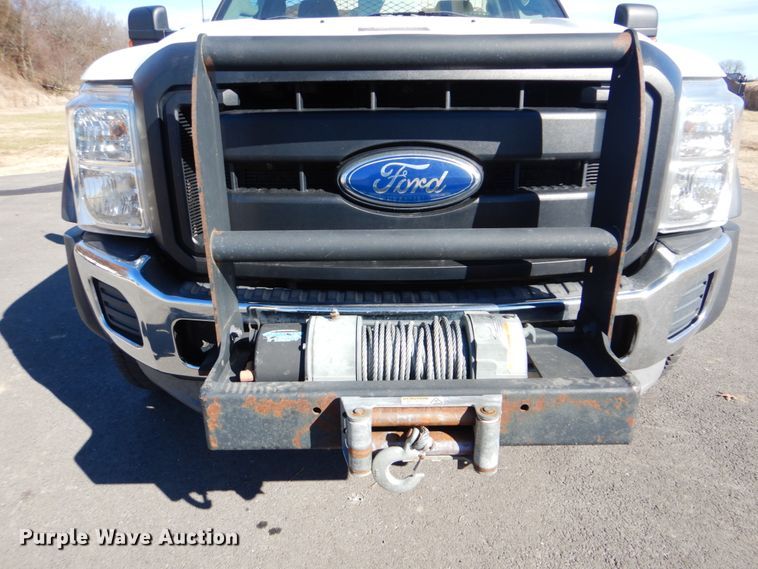 image for item FF9129 2011 Ford F550 Super Duty bucket truck