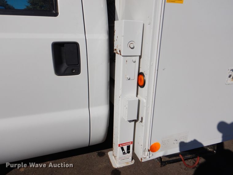 image for item FF9129 2011 Ford F550 Super Duty bucket truck