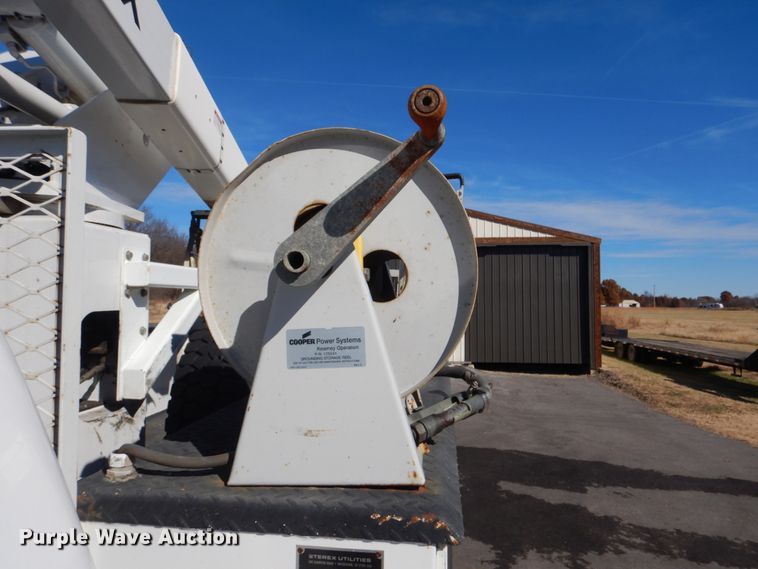 image for item FF9129 2011 Ford F550 Super Duty bucket truck