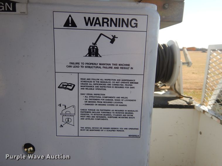 image for item FF9129 2011 Ford F550 Super Duty bucket truck