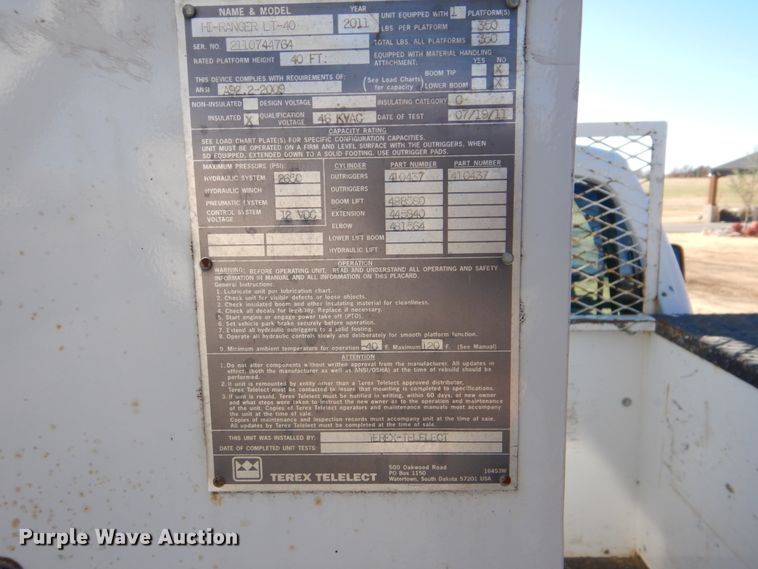 image for item FF9129 2011 Ford F550 Super Duty bucket truck