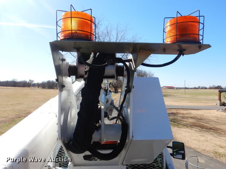 image for item FF9129 2011 Ford F550 Super Duty bucket truck