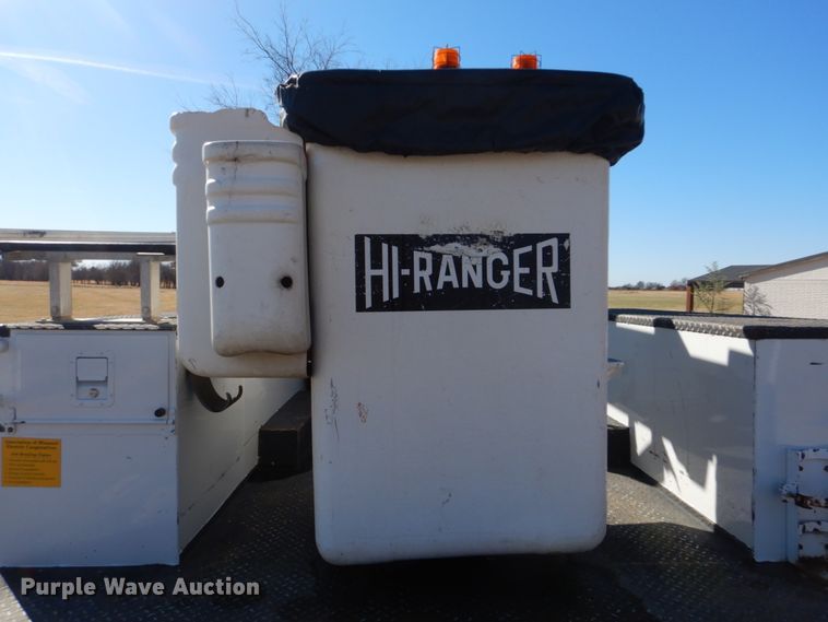 image for item FF9129 2011 Ford F550 Super Duty bucket truck