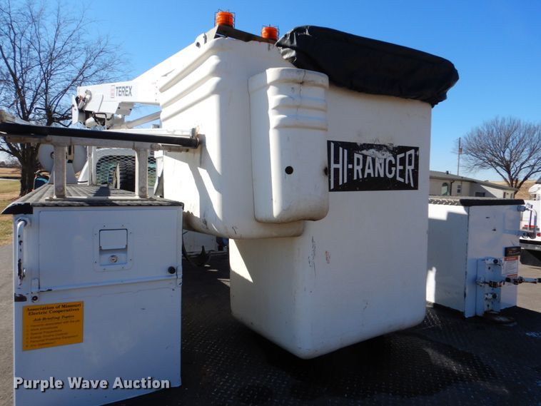 image for item FF9129 2011 Ford F550 Super Duty bucket truck