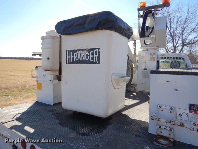 image for item FF9129 2011 Ford F550 Super Duty bucket truck