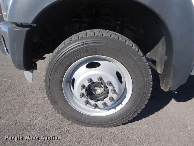 image for item FF9129 2011 Ford F550 Super Duty bucket truck