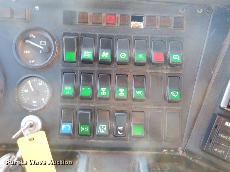 image for item FF9130 1998 Van Hool T945 coach bus