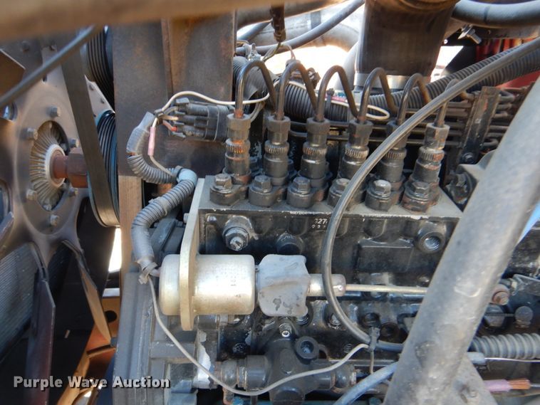 image for item FF9131 1996 International 2574 crane truck