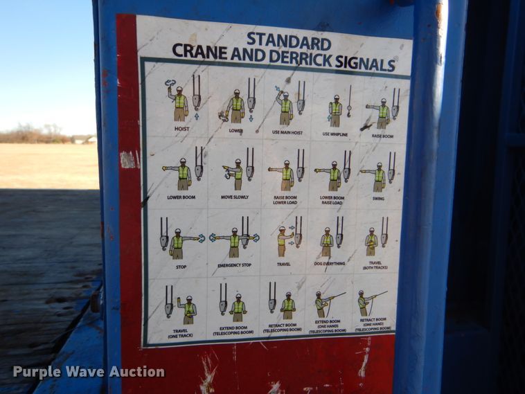 image for item FF9131 1996 International 2574 crane truck