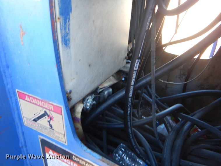 image for item FF9131 1996 International 2574 crane truck