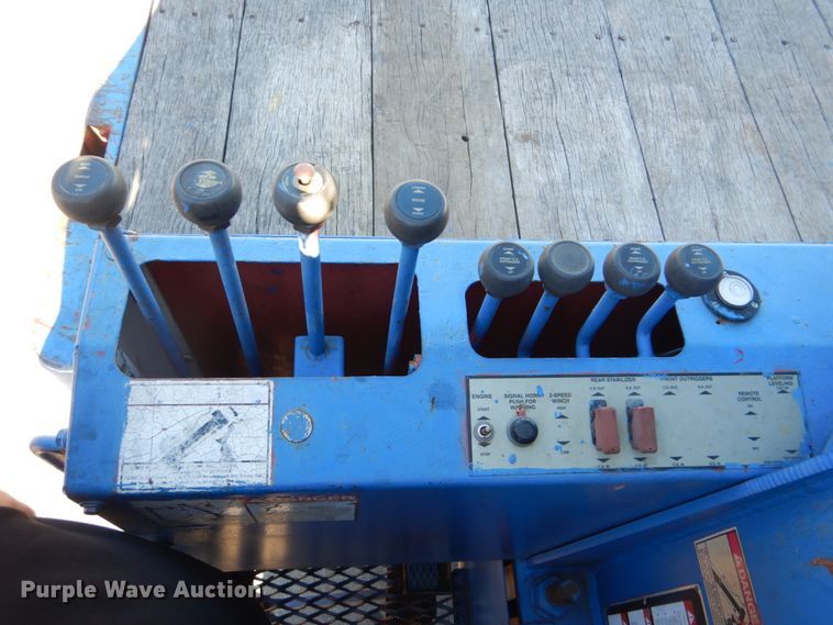 image for item FF9131 1996 International 2574 crane truck