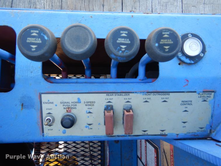 image for item FF9131 1996 International 2574 crane truck