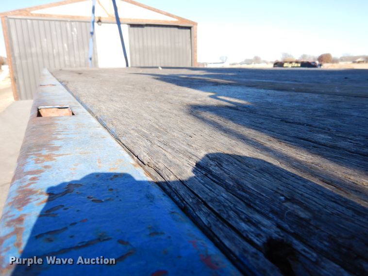 image for item FF9131 1996 International 2574 crane truck