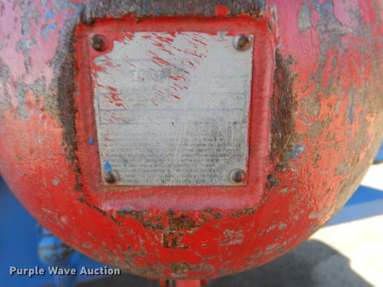 image for item FF9131 1996 International 2574 crane truck