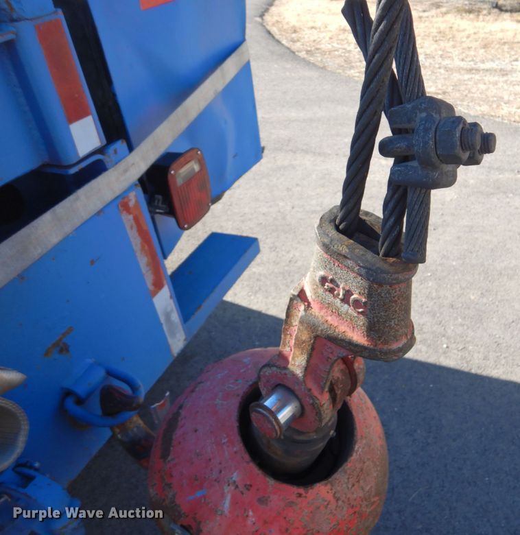 image for item FF9131 1996 International 2574 crane truck