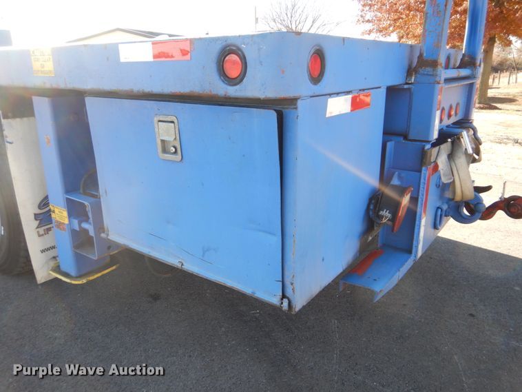 image for item FF9131 1996 International 2574 crane truck