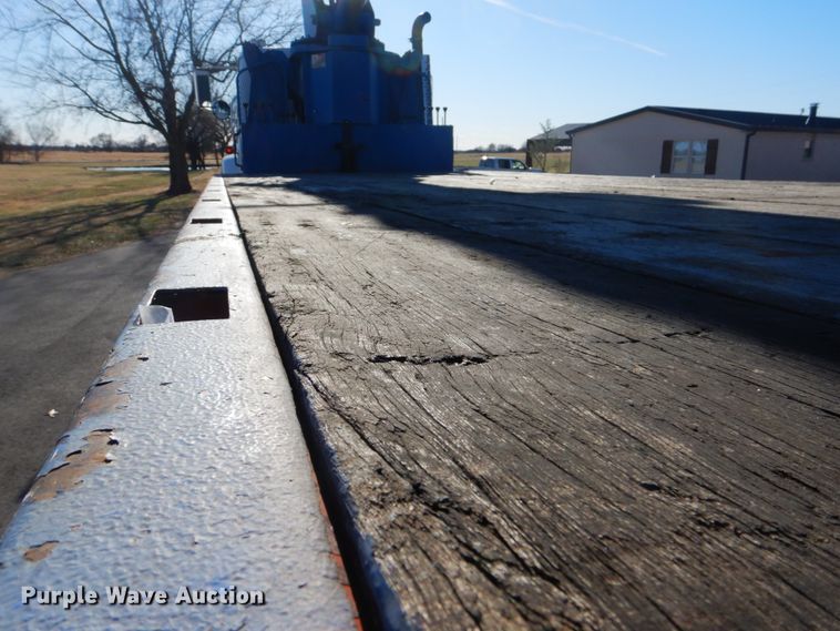 image for item FF9131 1996 International 2574 crane truck