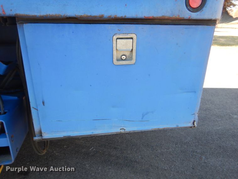 image for item FF9131 1996 International 2574 crane truck