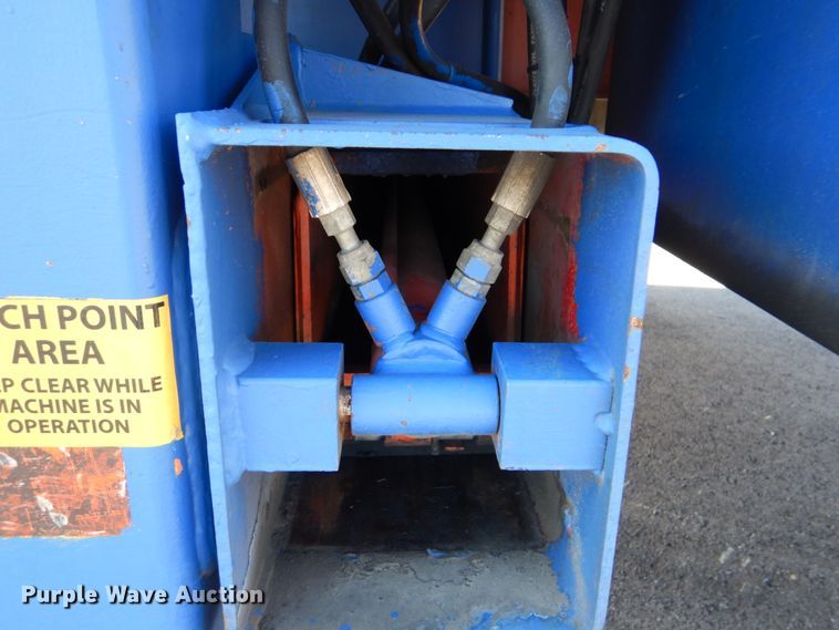 image for item FF9131 1996 International 2574 crane truck