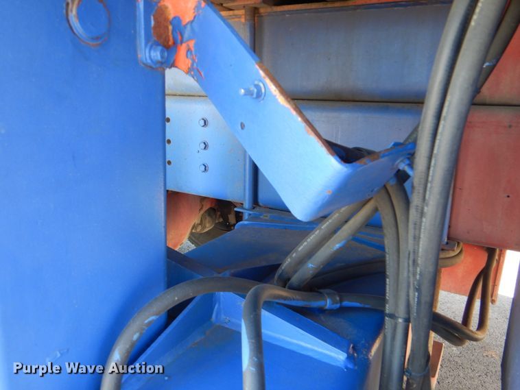 image for item FF9131 1996 International 2574 crane truck