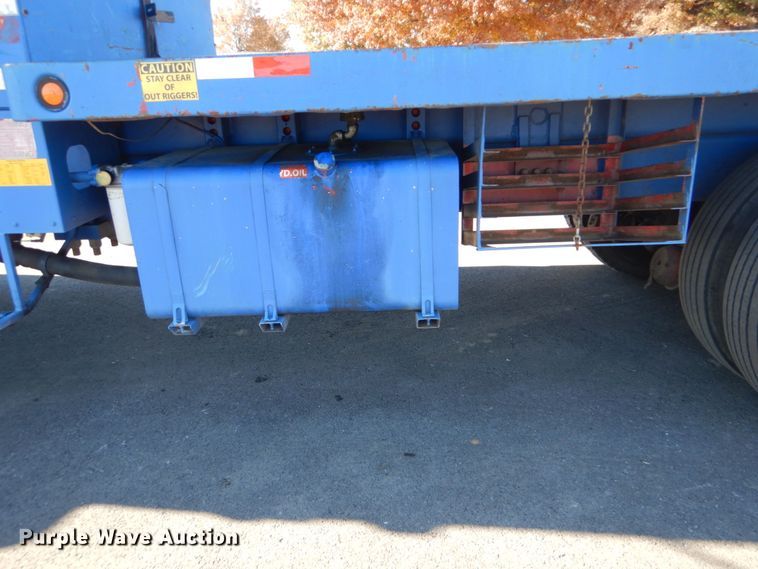 image for item FF9131 1996 International 2574 crane truck