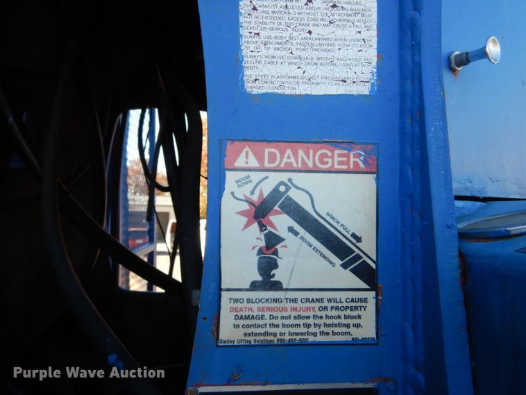 image for item FF9131 1996 International 2574 crane truck