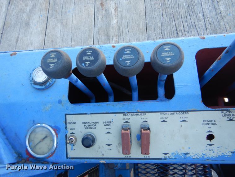 image for item FF9131 1996 International 2574 crane truck